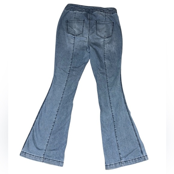 High Waisted Denim Flared Jeans - Picture 2 of 3